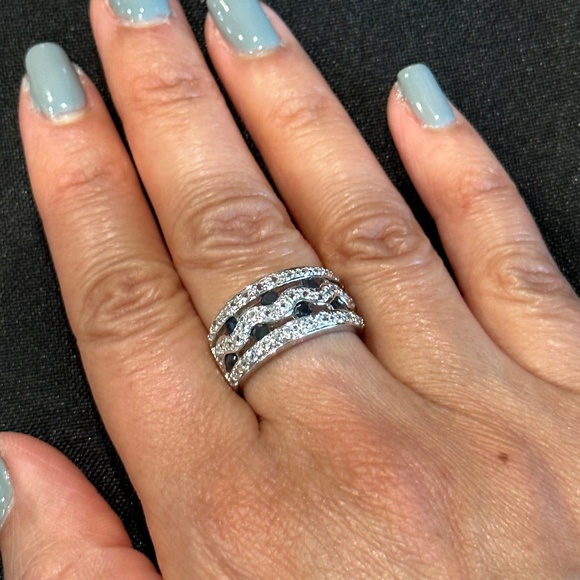 Beautiful Triple Row Sapphire & Diamond Ring - Picture 9 of 12